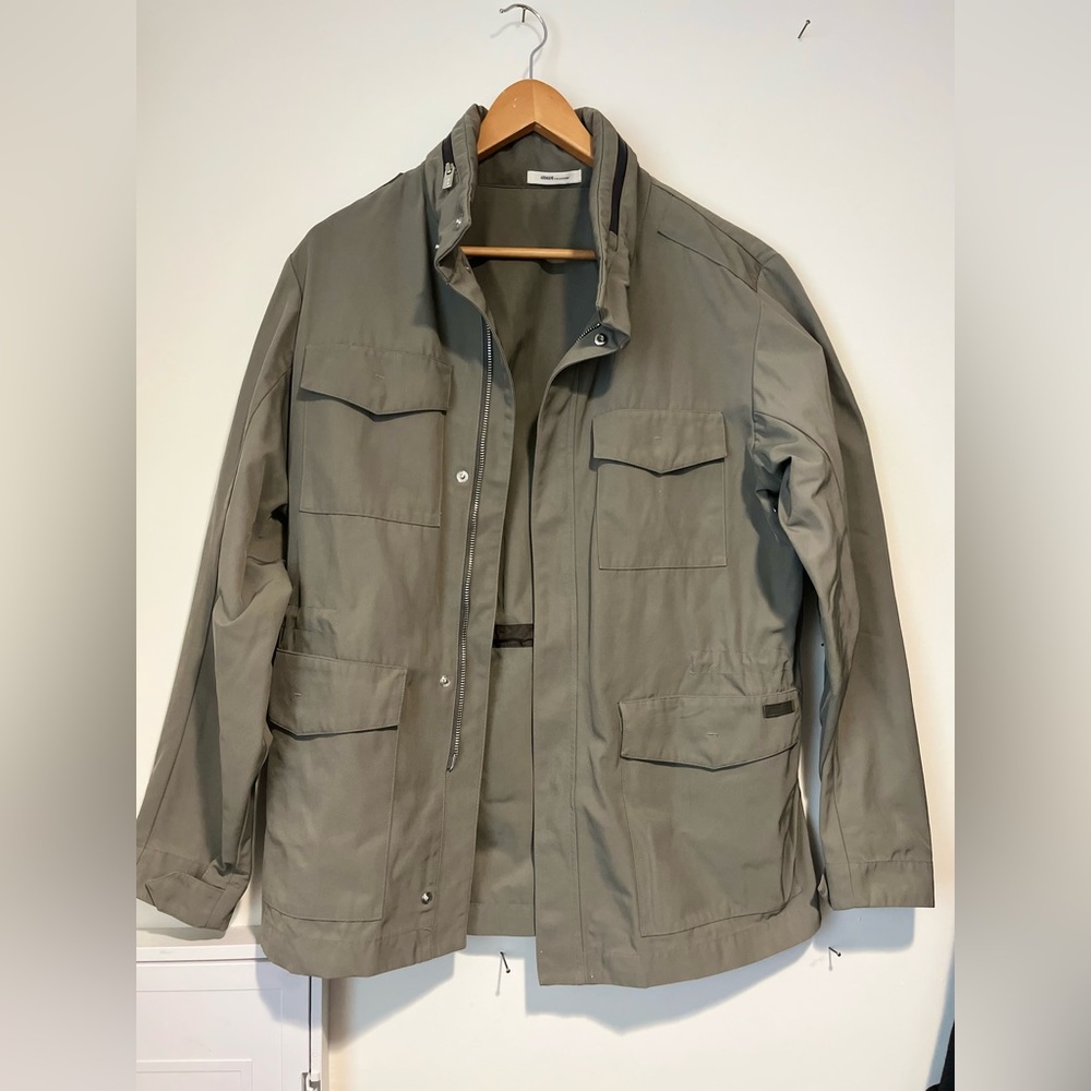 Men’s Armani Collezioni Stunning jacket. Size 48. Made in Italy.